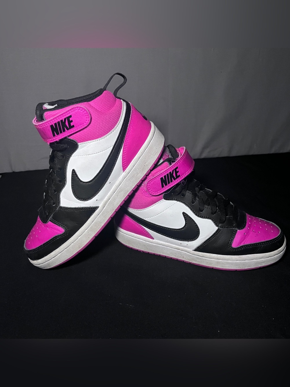 Nike Court Borough Mid 2 sneakers Youth Size 4.5